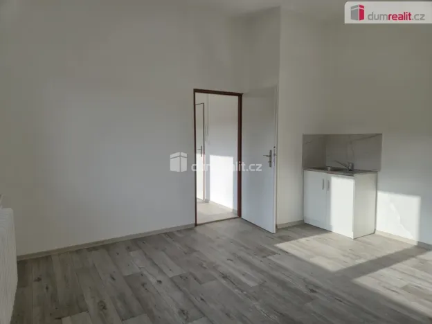 Pronájem komerční nemovitosti, České Budějovice - České Budějovice 2, Na Zlaté stoce, 31 m2