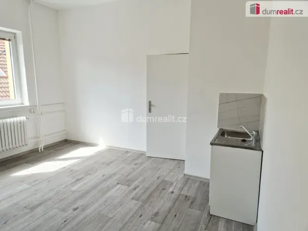 Pronájem komerční nemovitosti, České Budějovice - České Budějovice 2, Na Zlaté stoce, 31 m2