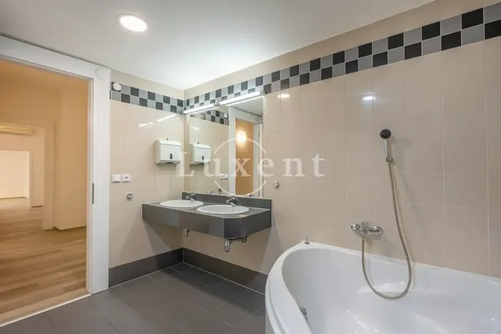 Pronájem bytu 3+1, Praha - Nové Město, Václavské náměstí, 156 m2