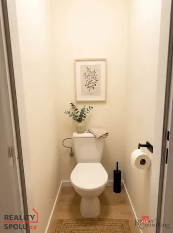 Pronájem bytu 3+1, Praha - Žižkov, Na Jarově, 69 m2