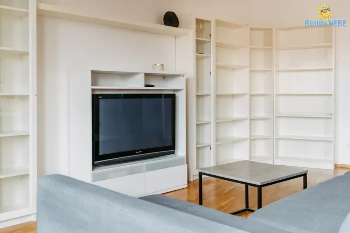 Pronájem bytu 2+kk, Praha - Vyšehrad, Neklanova, 70 m2