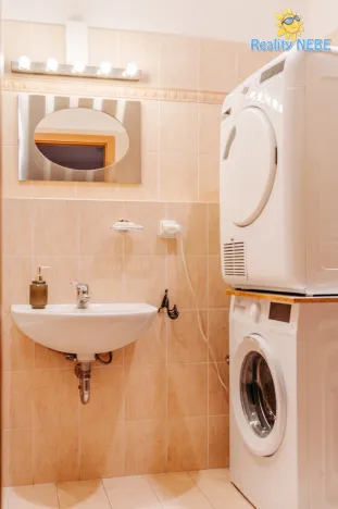 Pronájem bytu 2+kk, Praha - Vyšehrad, Neklanova, 70 m2