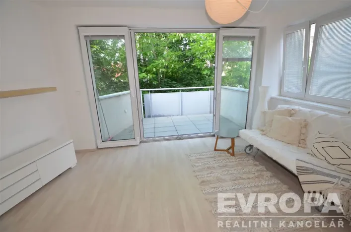 Pronájem bytu 1+kk, Praha - Hostivař, Na Plískavě, 47 m2