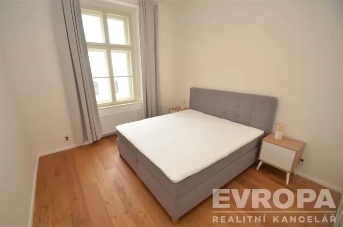 Pronájem bytu 2+kk, Praha - Karlín, Peckova, 55 m2