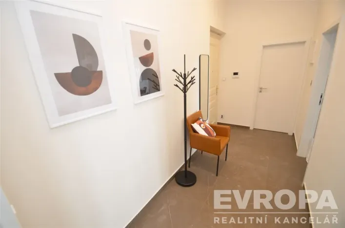 Pronájem bytu 2+kk, Praha - Karlín, Peckova, 55 m2