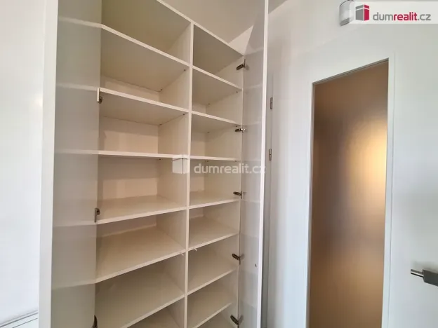 Pronájem bytu 1+kk, Praha - Háje, Výstavní, 32 m2