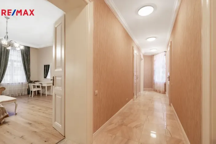 Prodej bytu 3+1, Karlovy Vary, Dr. Davida Bechera, 124 m2