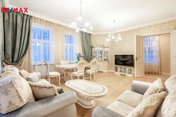 Prodej bytu 3+1, Karlovy Vary, Dr. Davida Bechera, 124 m2