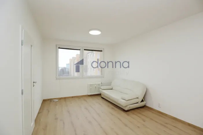 Pronájem bytu 3+1, Praha, Jahodová, 80 m2