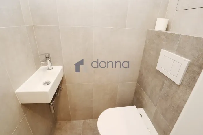 Pronájem bytu 3+1, Praha, Jahodová, 80 m2