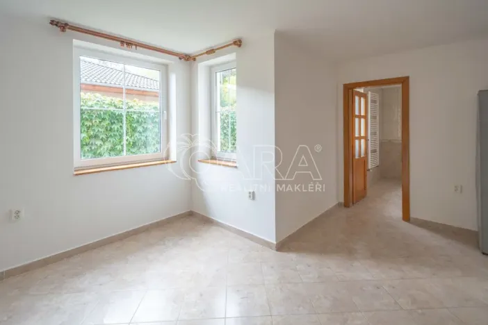 Pronájem bytu 2+1, Ovčáry, 60 m2