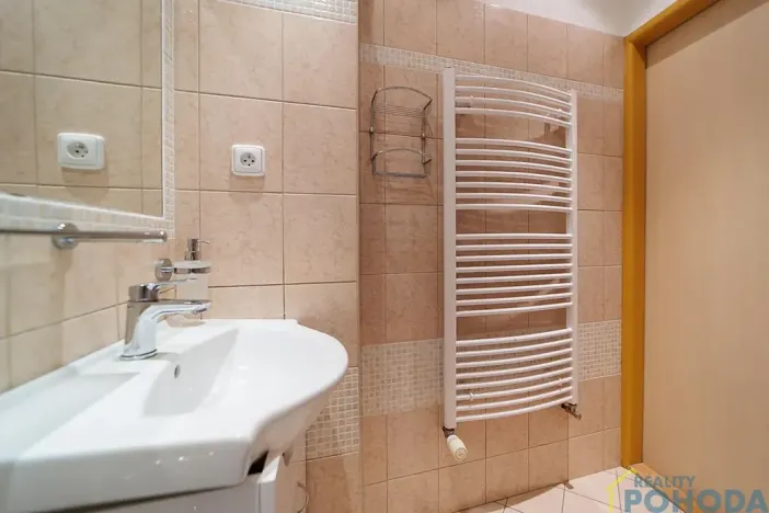 Pronájem bytu 2+1, Praha - Žižkov, Biskupcova, 69 m2