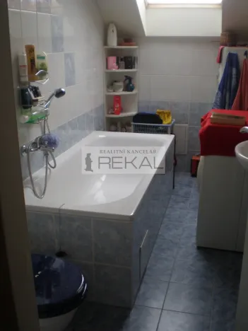 Pronájem bytu 1+kk, Praha - Smíchov, Kmochova, 32 m2