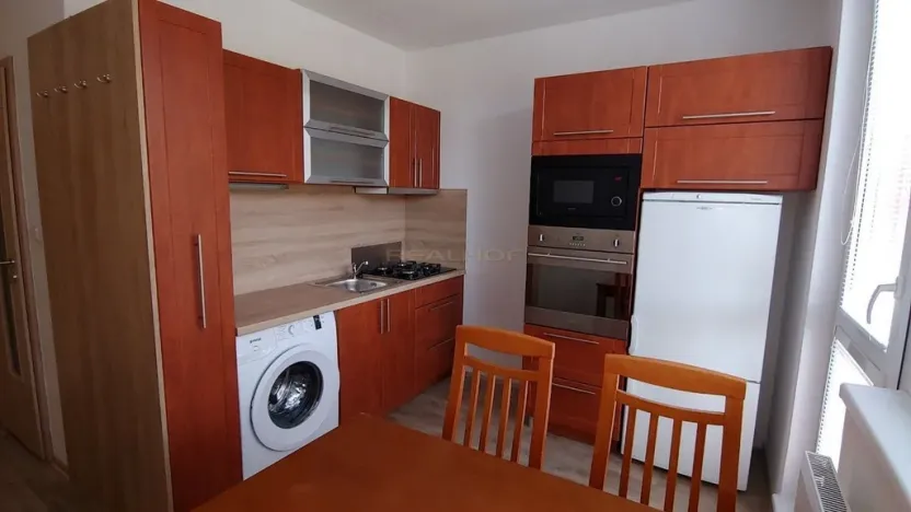 Pronájem bytu 1+1, Brno - Komín, Olbrachtovo náměstí, 35 m2