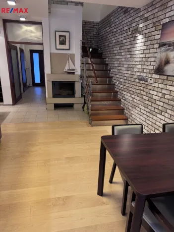 Prodej rodinného domu, Jesenice - Zdiměřice, V Podlesí, 184 m2