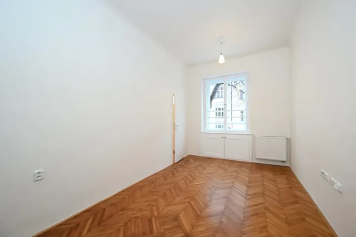 Pronájem kanceláře, Praha - Dejvice, Srbská, 73 m2