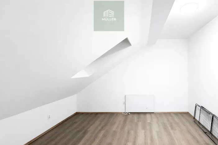 Pronájem bytu 3+1, Plzeň - Jižní Předměstí, náměstí T. G. Masaryka, 57 m2