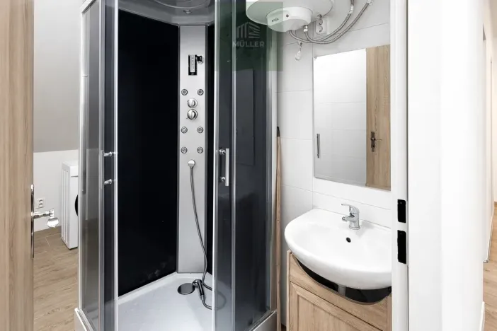 Pronájem bytu 3+1, Plzeň - Jižní Předměstí, náměstí T. G. Masaryka, 57 m2