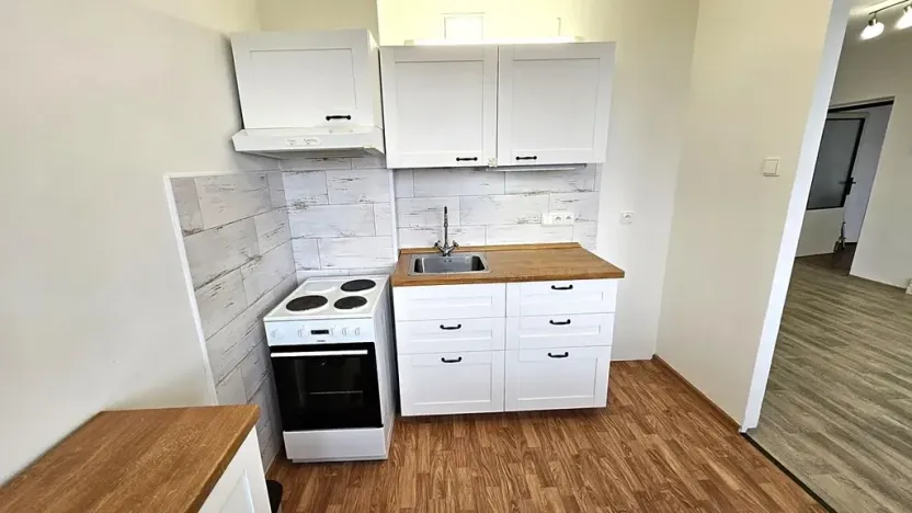 Prodej bytu 2+kk, Osek, Hrdlovská, 53 m2