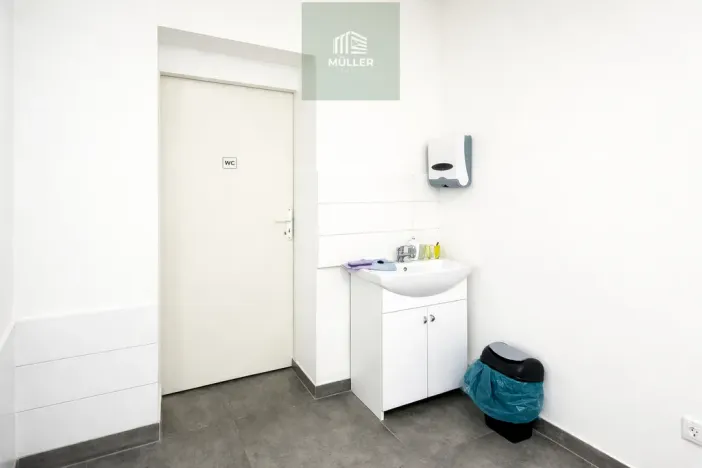 Pronájem - jiné, Plzeň, náměstí T. G. Masaryka, 40 m2