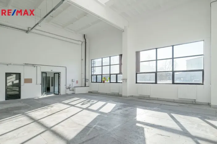 Pronájem výrobních prostor, Otrokovice, 1273 m2