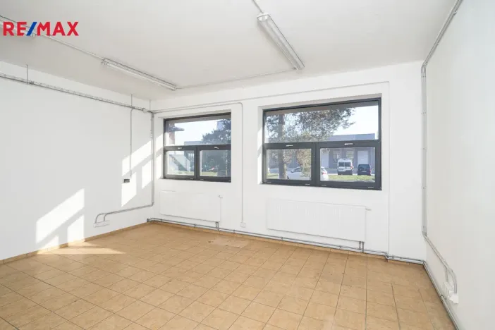 Pronájem výrobních prostor, Otrokovice, 1273 m2