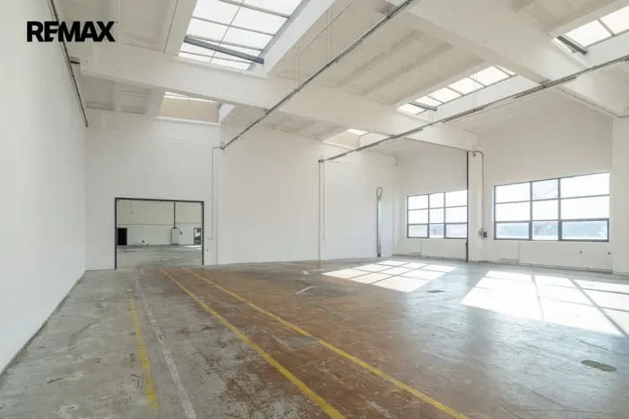 Pronájem výrobních prostor, Otrokovice, 1273 m2