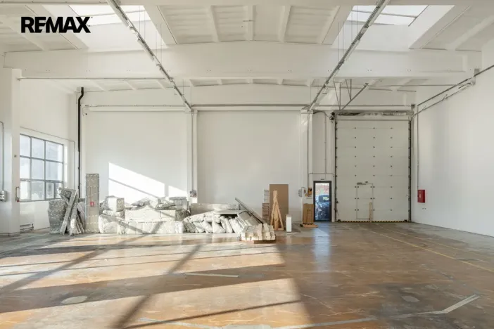 Pronájem výrobních prostor, Otrokovice, 1273 m2