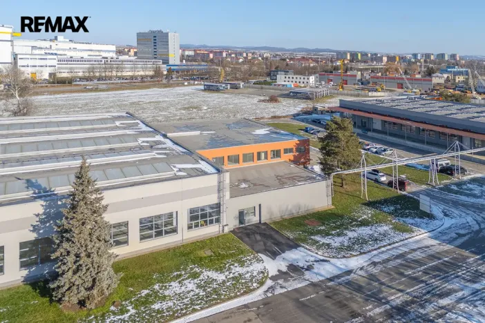 Pronájem výrobních prostor, Otrokovice, 1273 m2