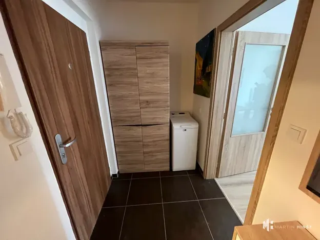 Pronájem bytu 1+kk, Praha - Hloubětín, Za černým mostem, 41 m2