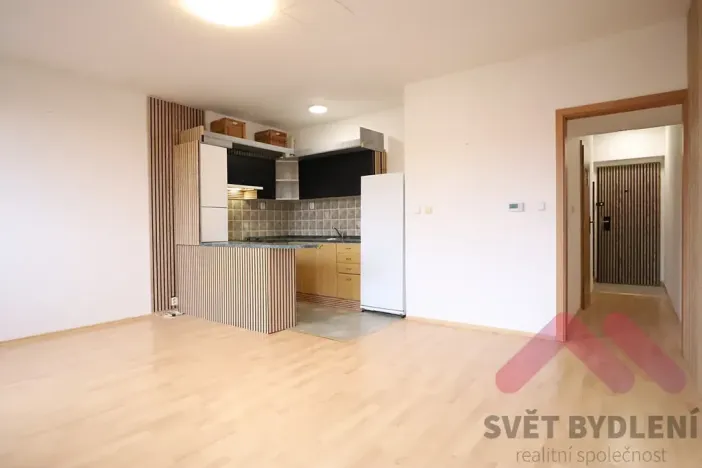 Pronájem bytu 1+kk, Jesenice, Mezi Domy, 37 m2