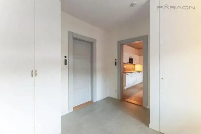 Pronájem bytu 2+kk, Praha - Karlín, Sokolovská, 45 m2