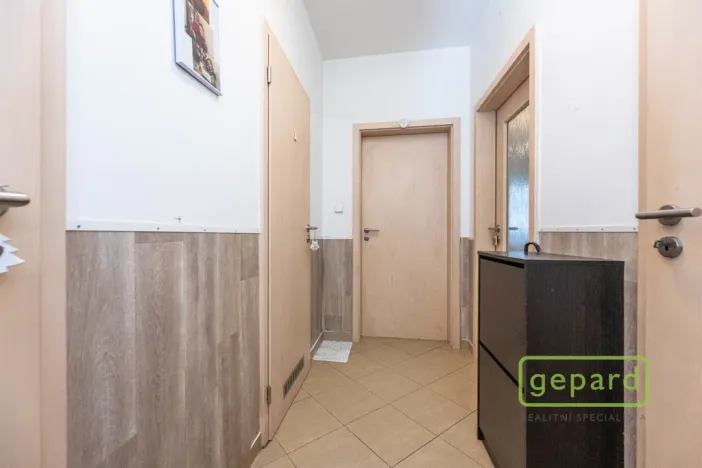 Pronájem bytu 2+kk, Praha, Chlebovická, 53 m2