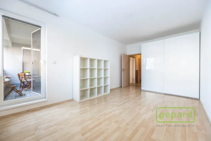 Pronájem bytu 2+kk, Praha, Chlebovická, 53 m2