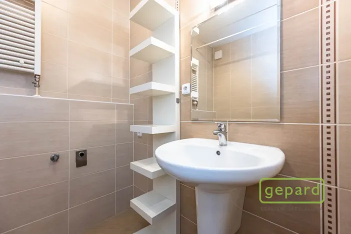 Pronájem bytu 2+kk, Praha, Chlebovická, 53 m2