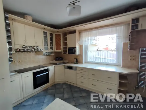 Prodej rodinného domu, Uhlířské Janovice, Kolínská, 495 m2