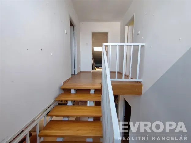 Prodej komerční nemovitosti, Uhlířské Janovice, Kolínská, 495 m2