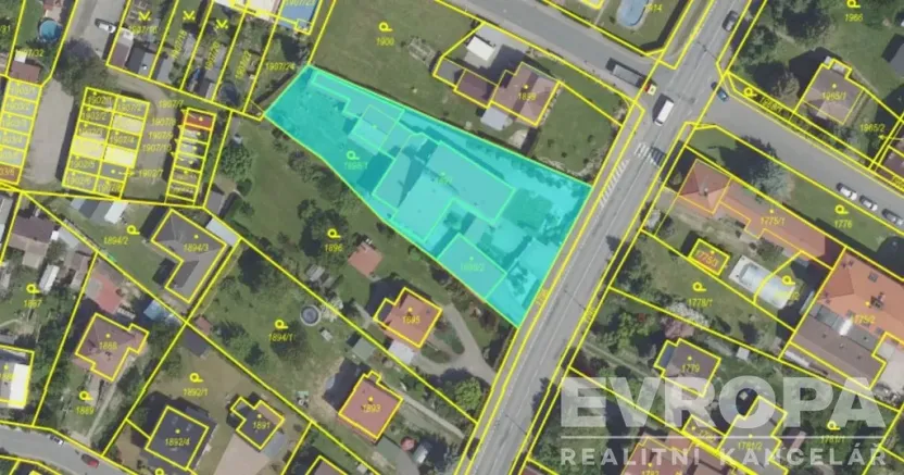 Prodej komerční nemovitosti, Uhlířské Janovice, Kolínská, 495 m2