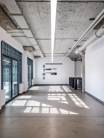 Pronájem kanceláře, Praha, Kolbenova, 234 m2