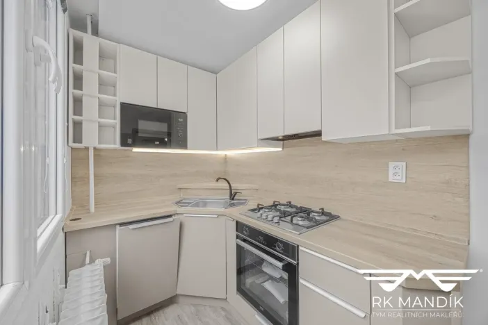 Pronájem bytu 3+1, Praha - Střížkov, Harrachovská, 52 m2