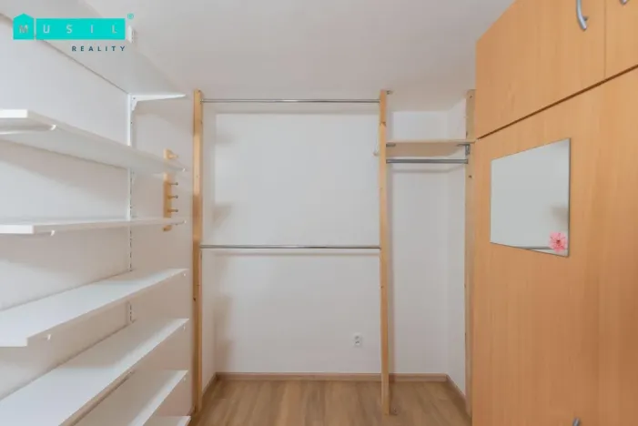 Pronájem bytu 1+1, Olomouc - Nové Sady, V kotlině, 52 m2