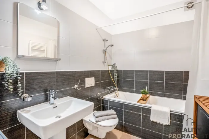 Prodej bytu 2+kk, Praha - Stodůlky, Svitákova, 44 m2