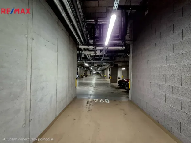 Pronájem garážového stání, Praha - Modřany, Mezi vodami, 15 m2