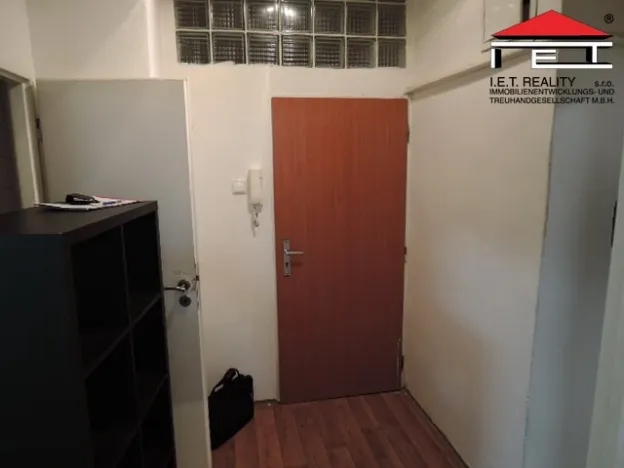 Pronájem bytu 2+kk, Praha - Vysočany, Freyova, 49 m2