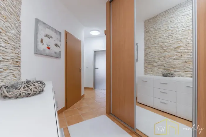 Prodej bytu 2+kk, Ústí nad Labem - Bukov, Baráčnická, 57 m2