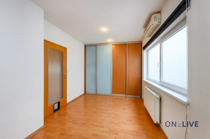 Pronájem bytu 3+1, Praha - Holešovice, Jateční, 89 m2