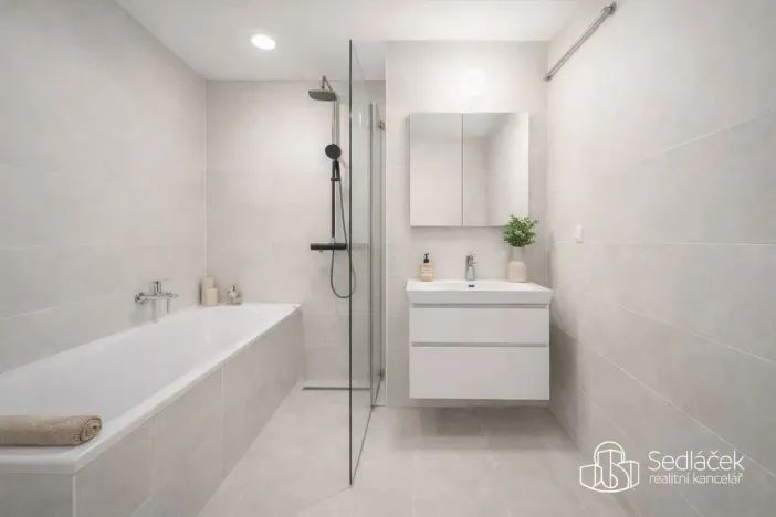 Prodej bytu 2+1, Sokolov, Slovenská, 55 m2