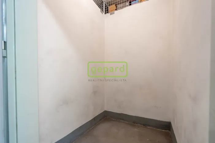 Prodej garážového stání, Praha, náměstí Přátelství, 25 m2