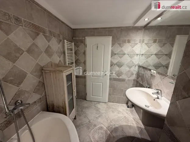 Pronájem bytu 2+kk, Praha - Břevnov, Hošťálkova, 56 m2