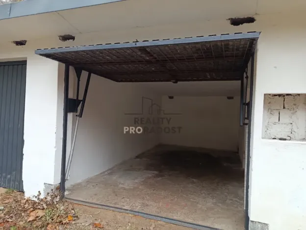 Pronájem garáže, Znojmo, Hradišťská, 16 m2